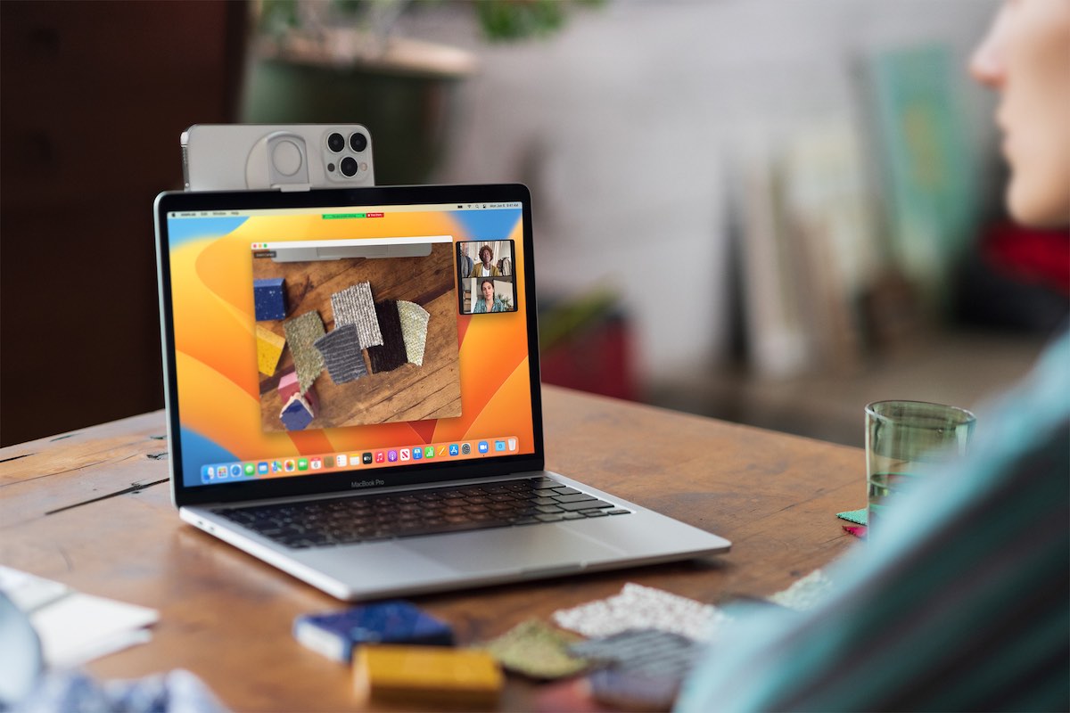 The Continuity Camera feature on macOS Ventura can utilise the wide angle lens of the iPhone to show a top down view of your desk. Clever stuff! Image: Apple.