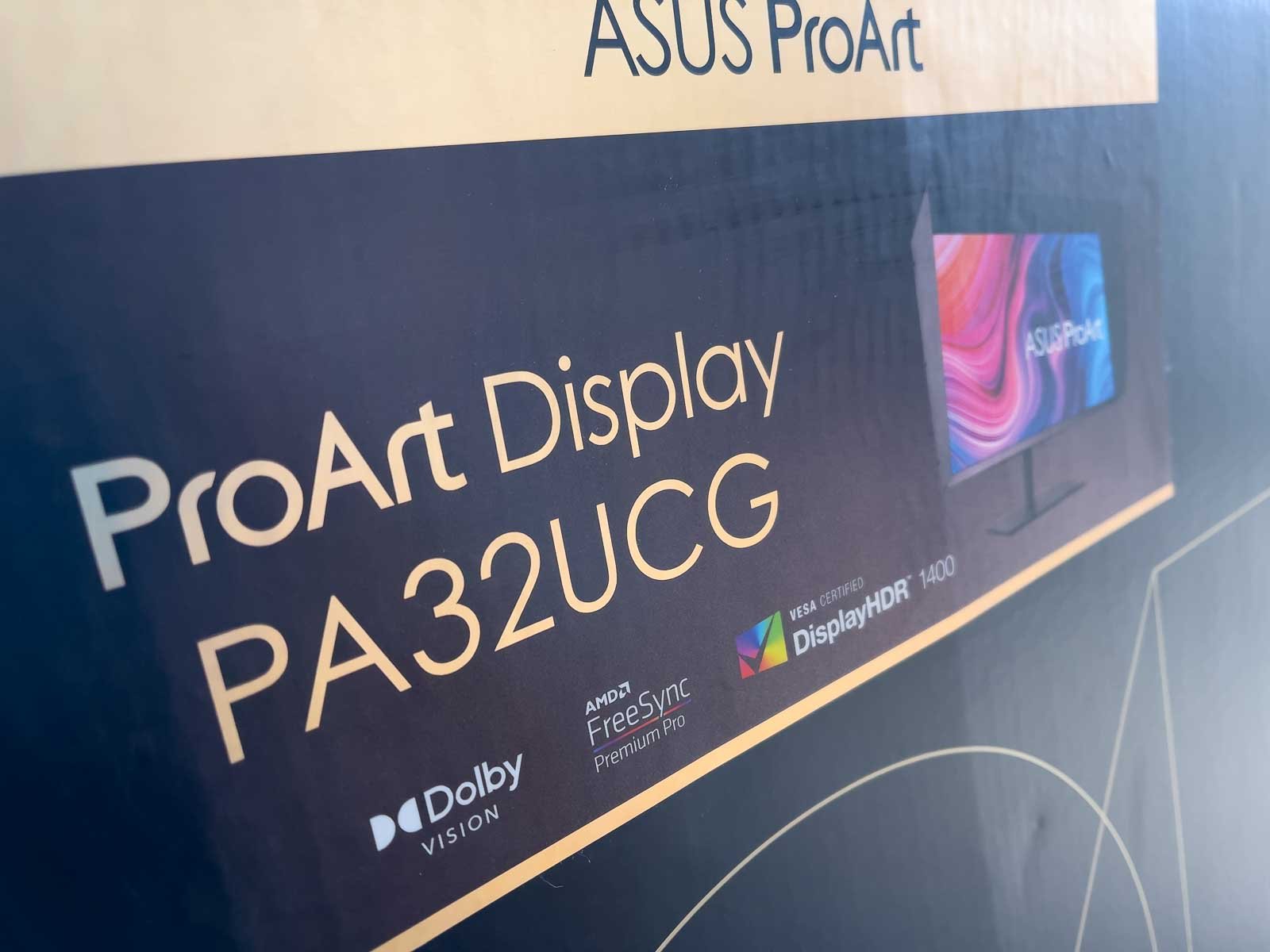 ASUS PA32UCG unboxing