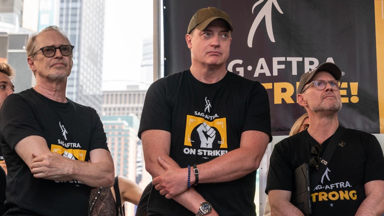 Steve Buscemi, Brendan Fraser, Christian Slater attend Rock the City for a Fair Contract